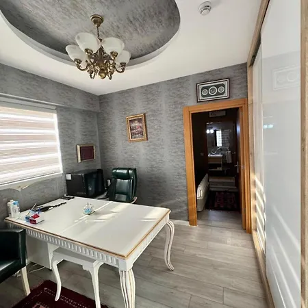 Golden Rose Deluxe Hotel 3*